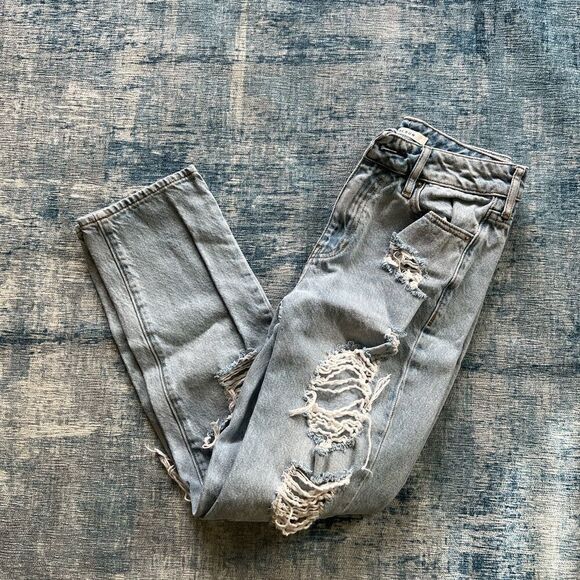 Pacsun Distressed Pale Wash Straight Leg High Rise Mom Jeans Size 25 - Picture 1 of 7